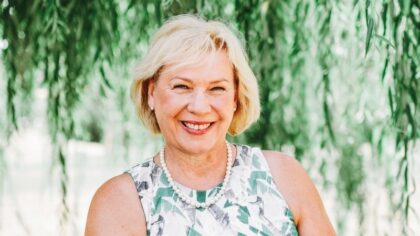 Olga Girstlová dnes slaví narozeniny. Foto: Linkedin/Olga Girstlová