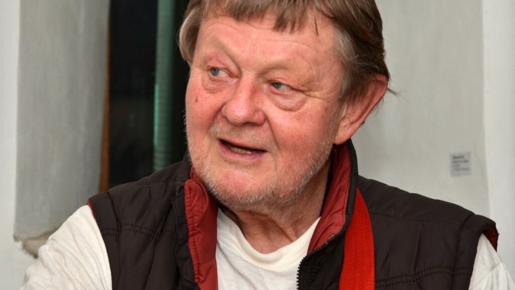 Vladimír Merta dnes oslavuje osmdesáté narozeniny. Foto: Jindřich Nosek (NoJin) – Vlastní dílo, CC BY-SA 4.0, https://commons.wikimedia.org/w/index.php?curid=68328558